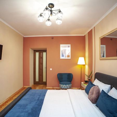 Romantic Suite, 3Mins To Rynok Square Лвив Екстериор снимка