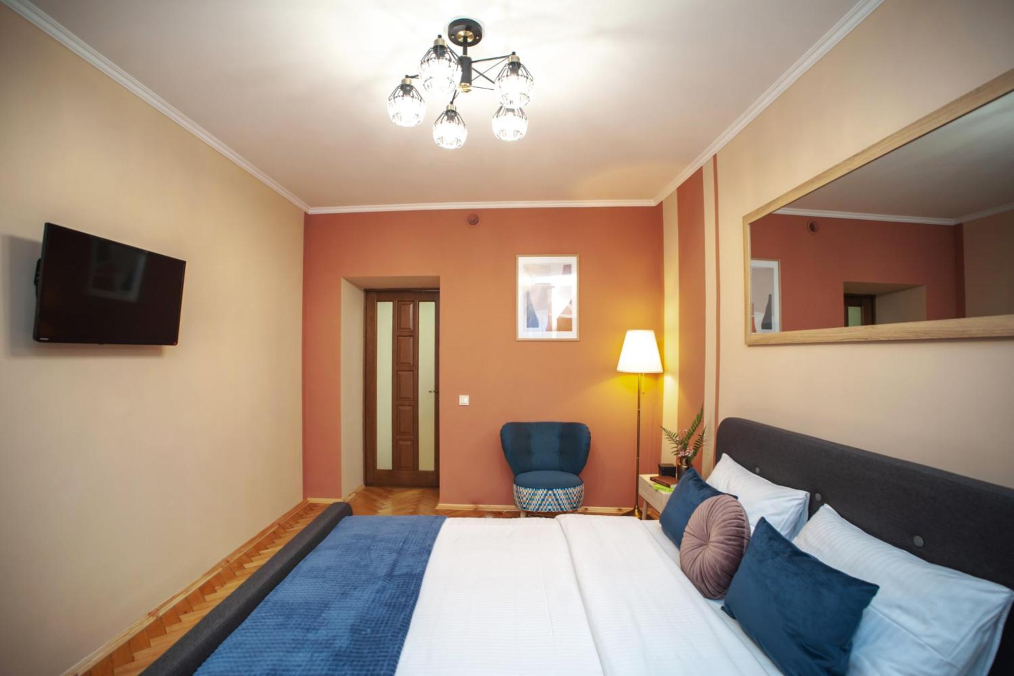 Romantic Suite, 3Mins To Rynok Square Лвив Екстериор снимка